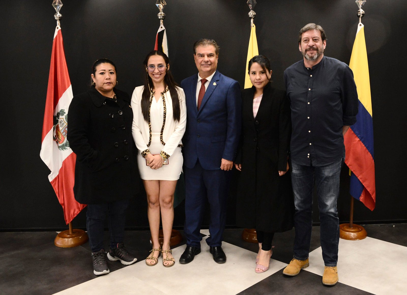 Presidente Nelsinho Trad e delegação da Bolívia. Brasília