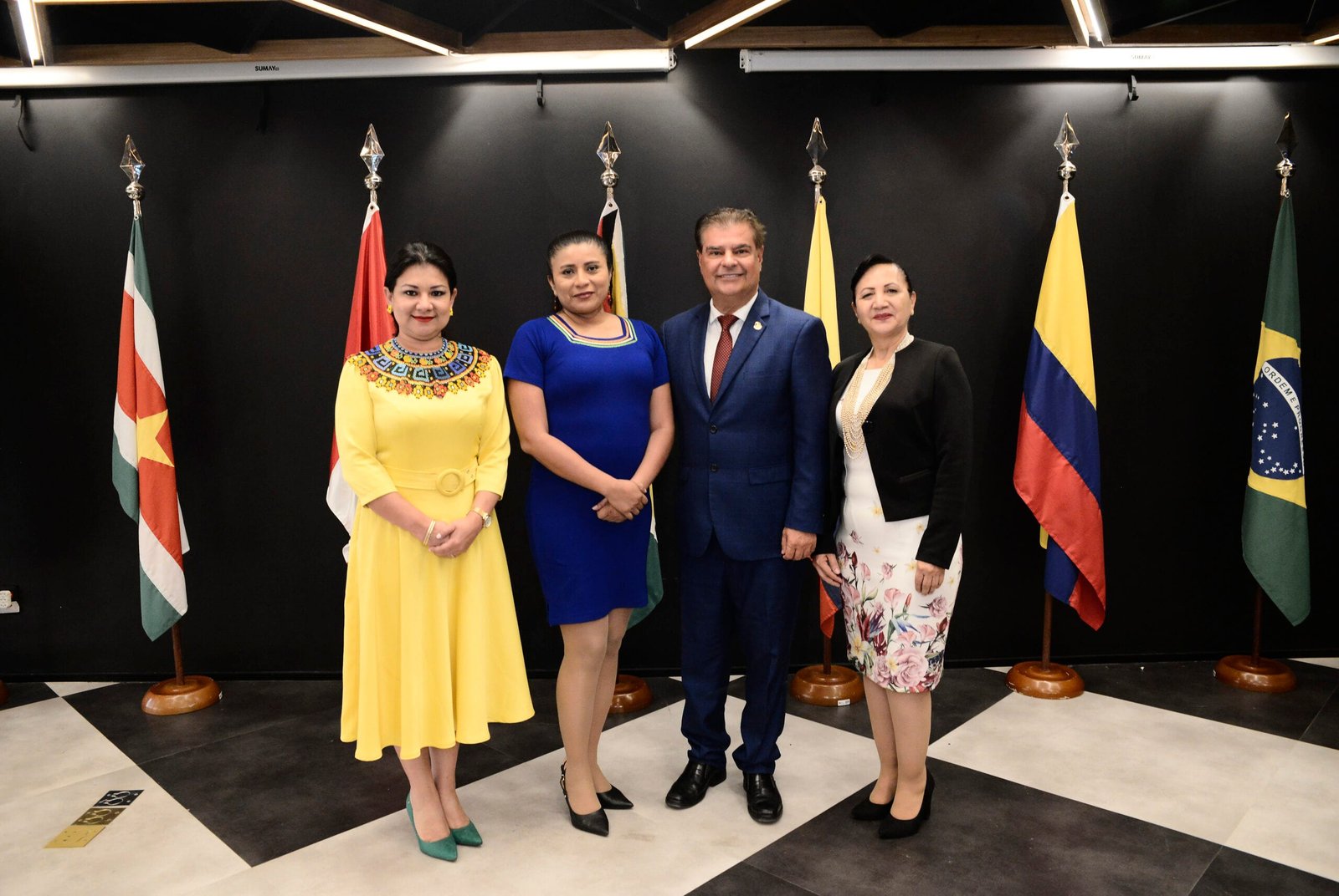 Presidente Nelsinho Trad e delegação do Equador. Brasília