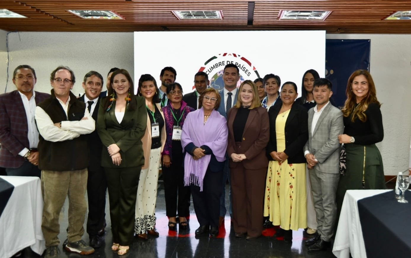 Encontro do Parlamaz às margens da Cúpula da Amazônia, Bogotá, Colômbia