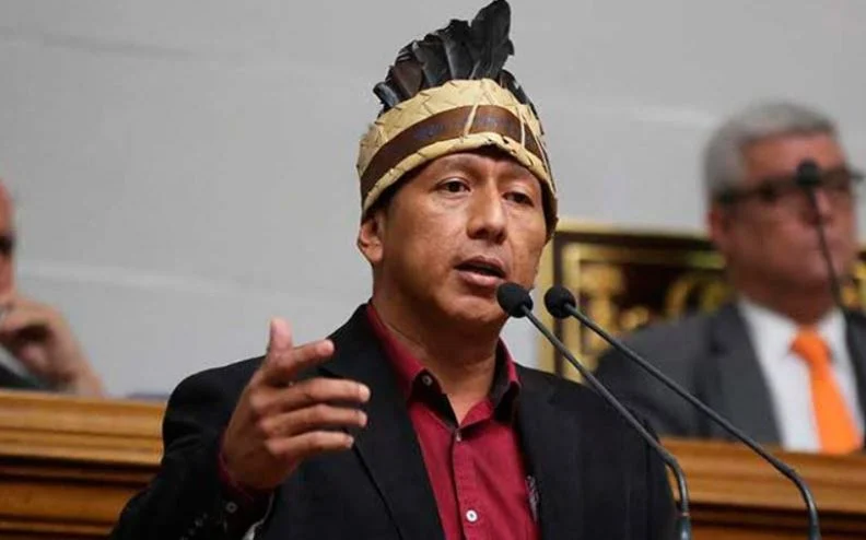 Romel Guzamana Romel Guzamana